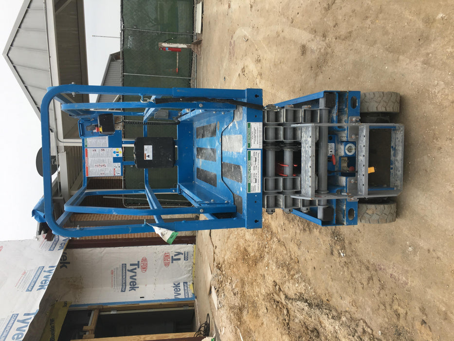 2019 Genie GS-1930 Fixed rails with chain Entry