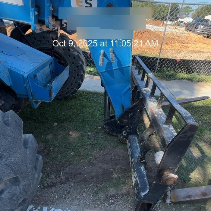 2018 Genie GTH-844 Genie GTH-844 w/Enclosed Cab w/HVAC, Work Lights, Solid Tires, Beacon, 60" Carriage and Forks