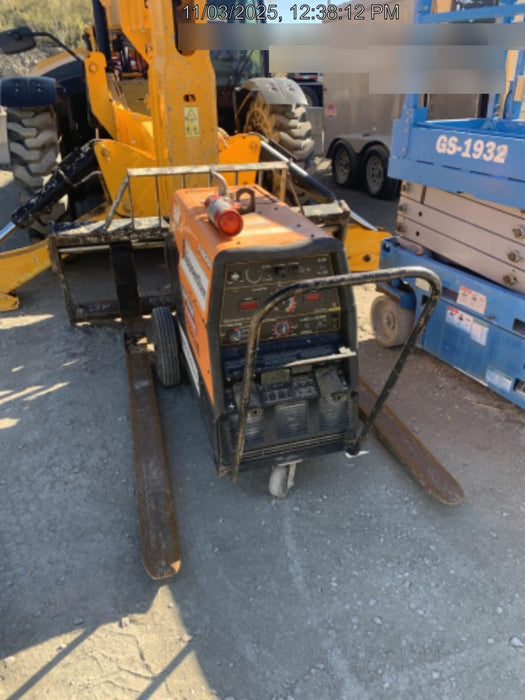 2021 Lincoln Electric Ranger 305 LPG LPG One-Pak (includes undercarriage, tank holder & tank strap) ORANGE