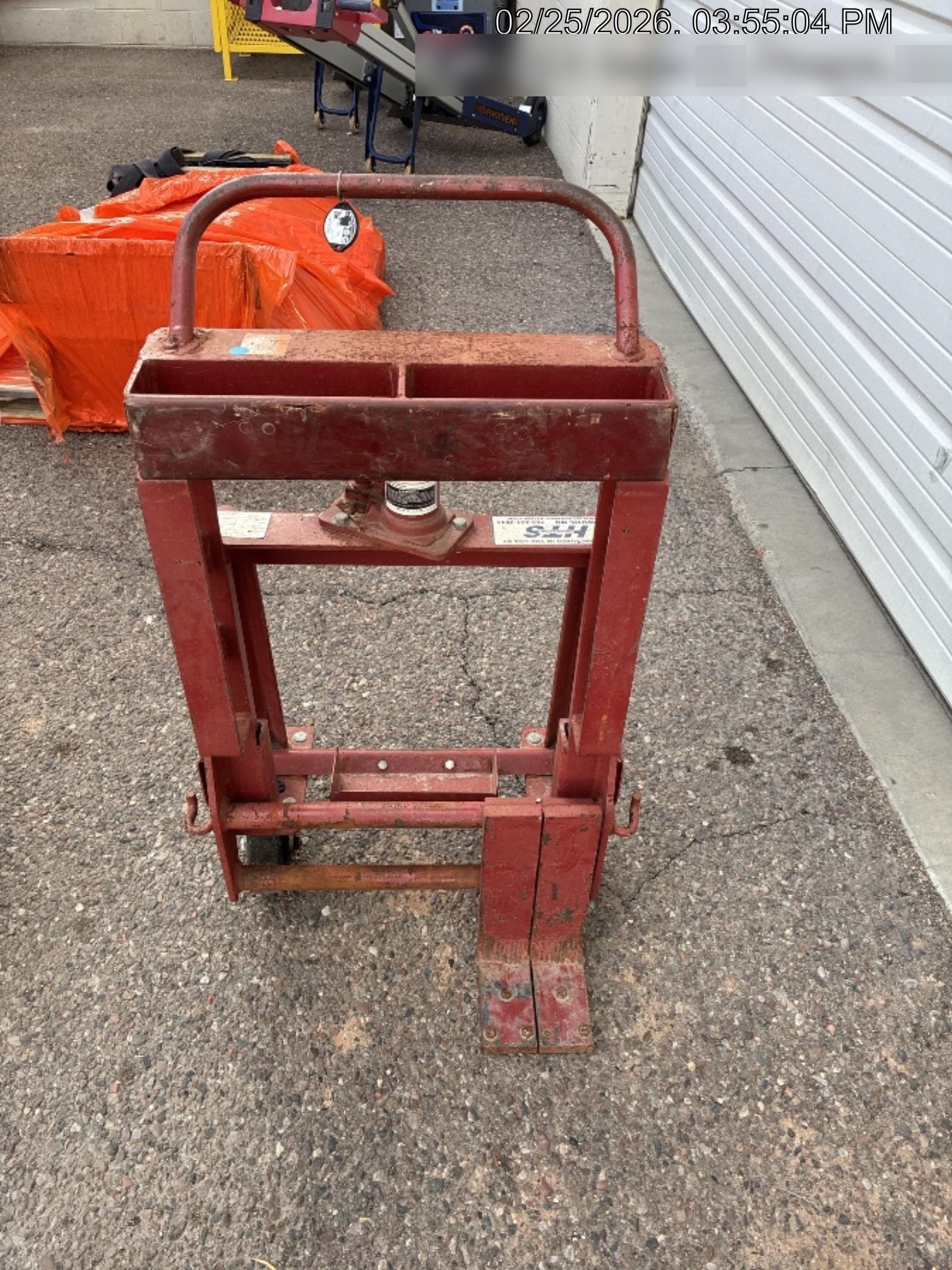 2022 ROL-A-LIFT M-6
