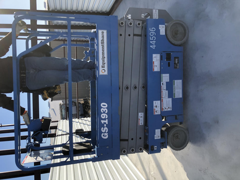 2019 Genie GS-1930 Fixed rails with chain Entry