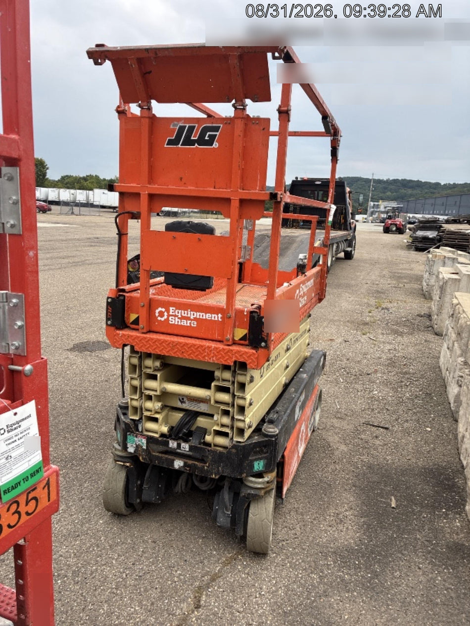 2022 JLG ES1932