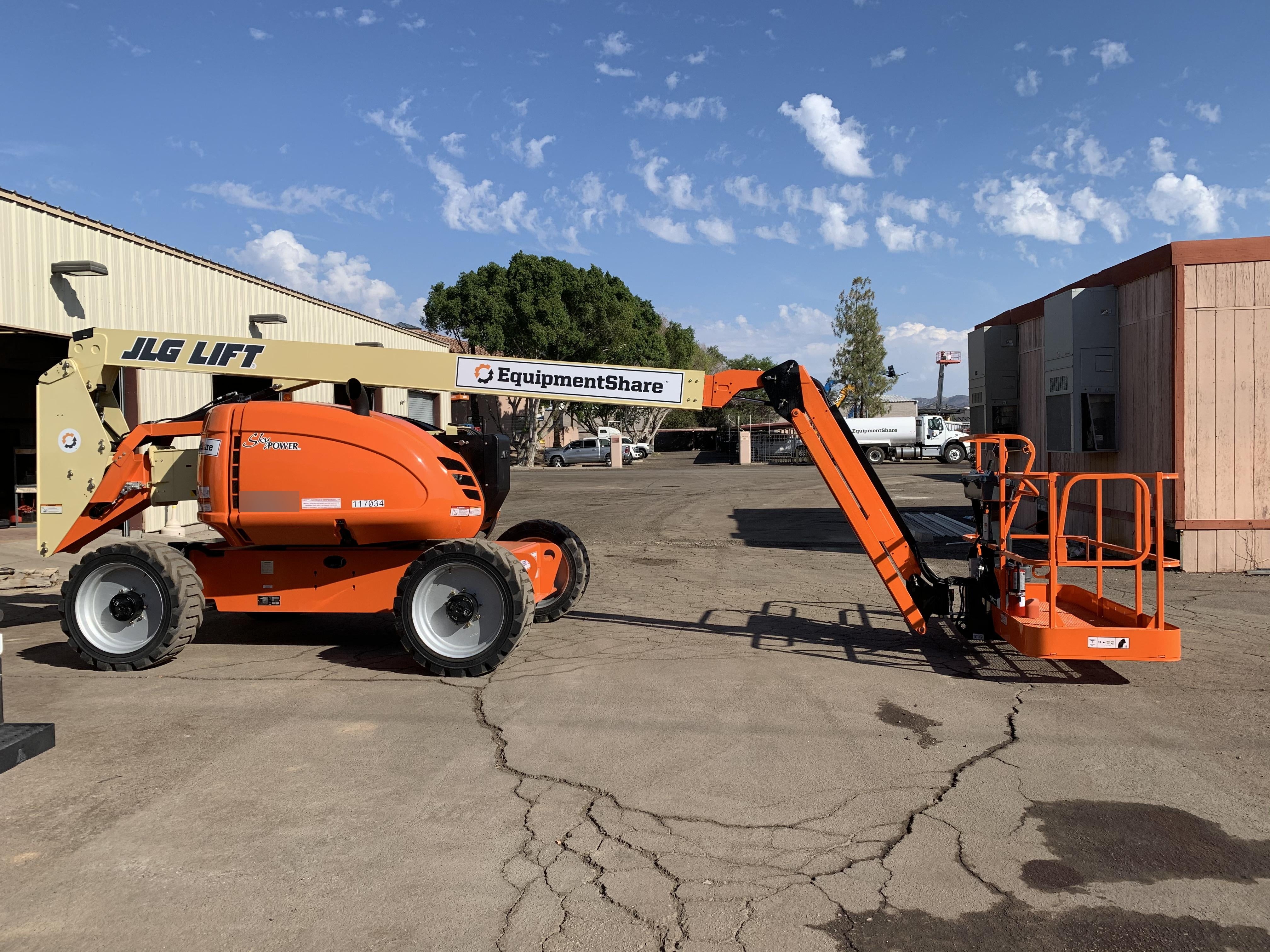 2021 JLG 600AJ
