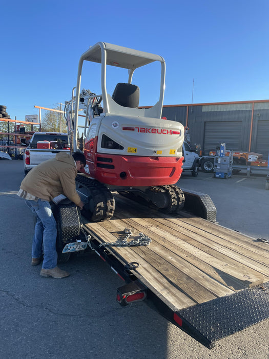 2022 TAKEUCHI TB235-2R