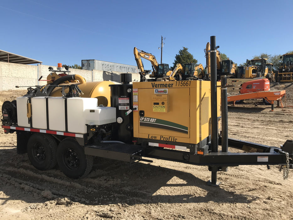 2020 Vac-Tron LP573XDT Tier 4 Kohler Diesel Engine, 500 Gallon Debris Tank w/ Hydraulic Tilt, two (2) 100 Gallon Water Tanks, Low Profile Torsion Axles (12,000 GVWR),