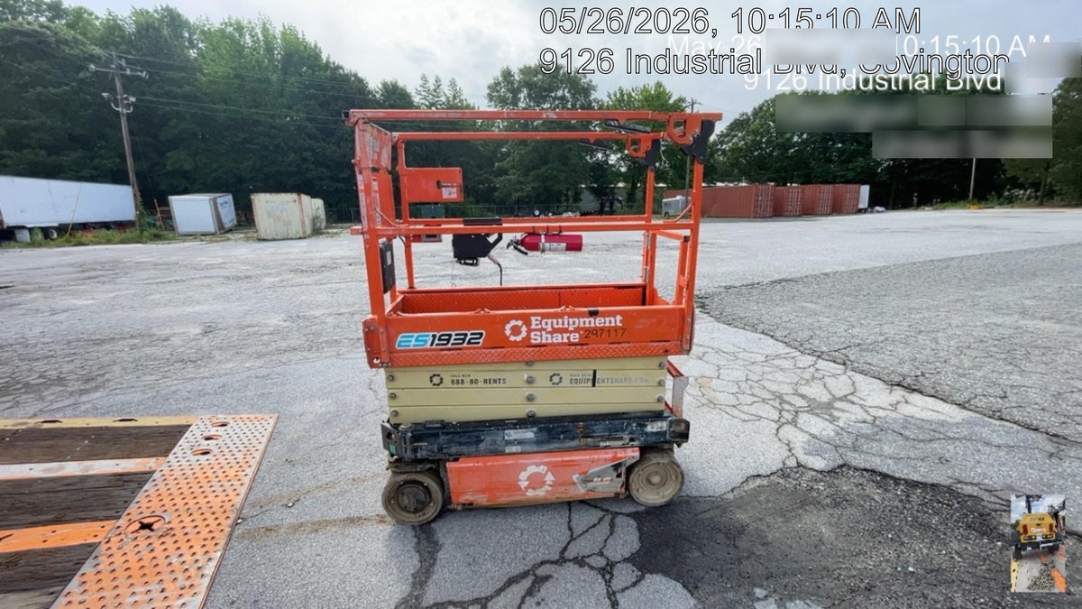 2023 JLG ES1932