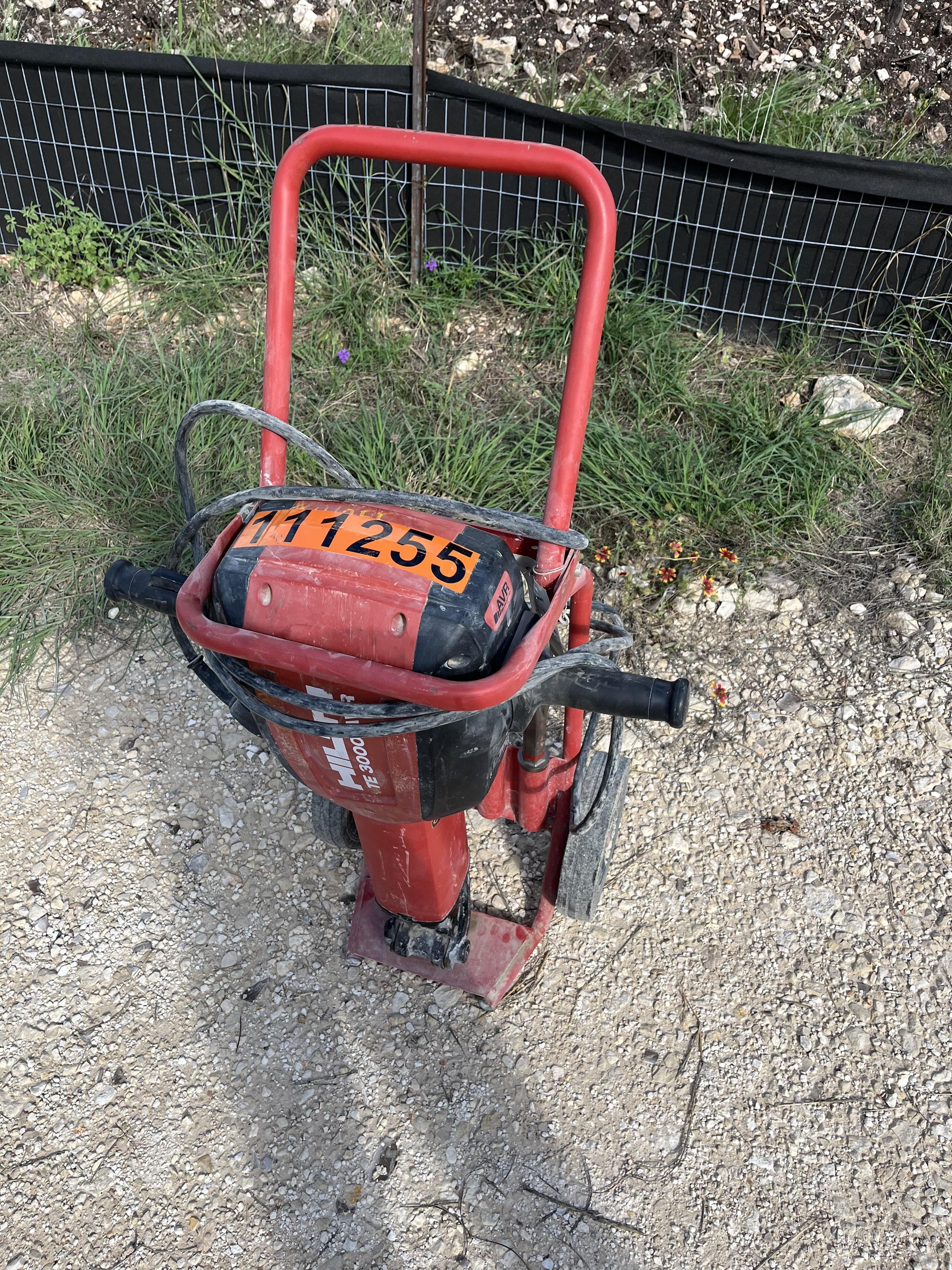 2020 HILTI TE 3000-AVR