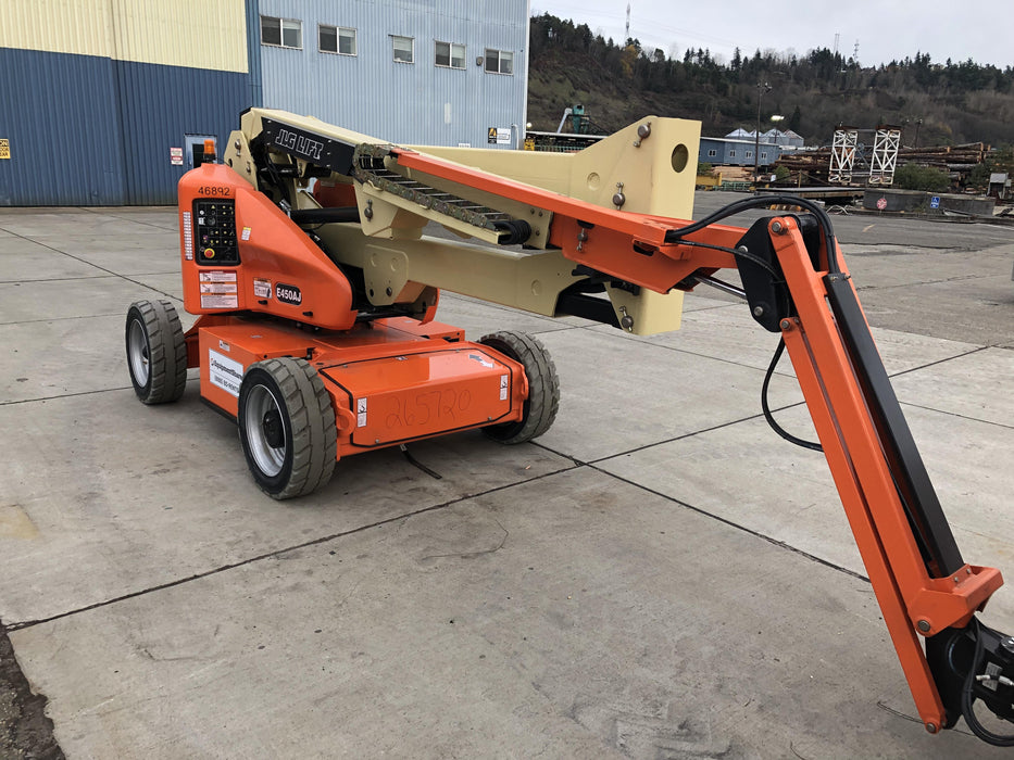 2019 JLG E450AJ