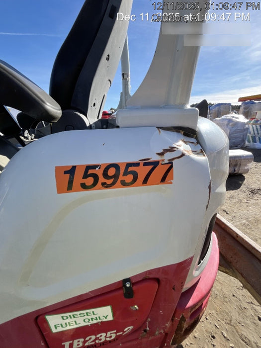 2021 TAKEUCHI TB235-2R