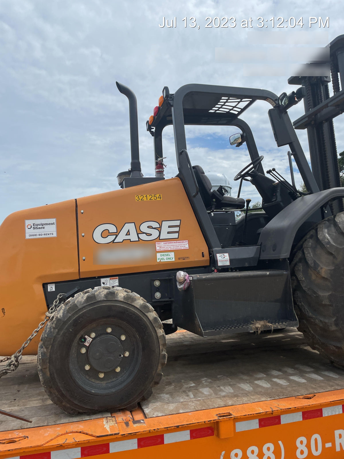 2023 CASE 588H
