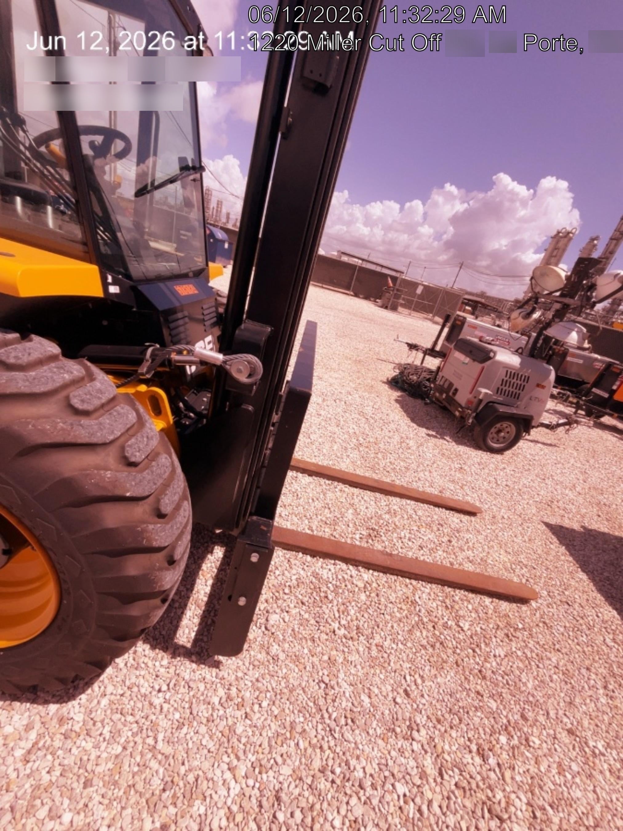 2025 JCB 930-4