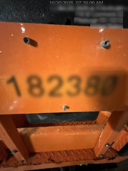 2021 JLG ES1330L
