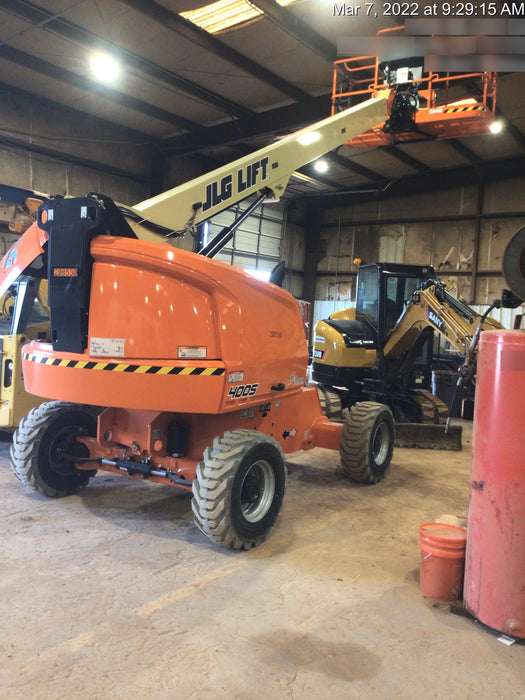 2022 JLG 400S