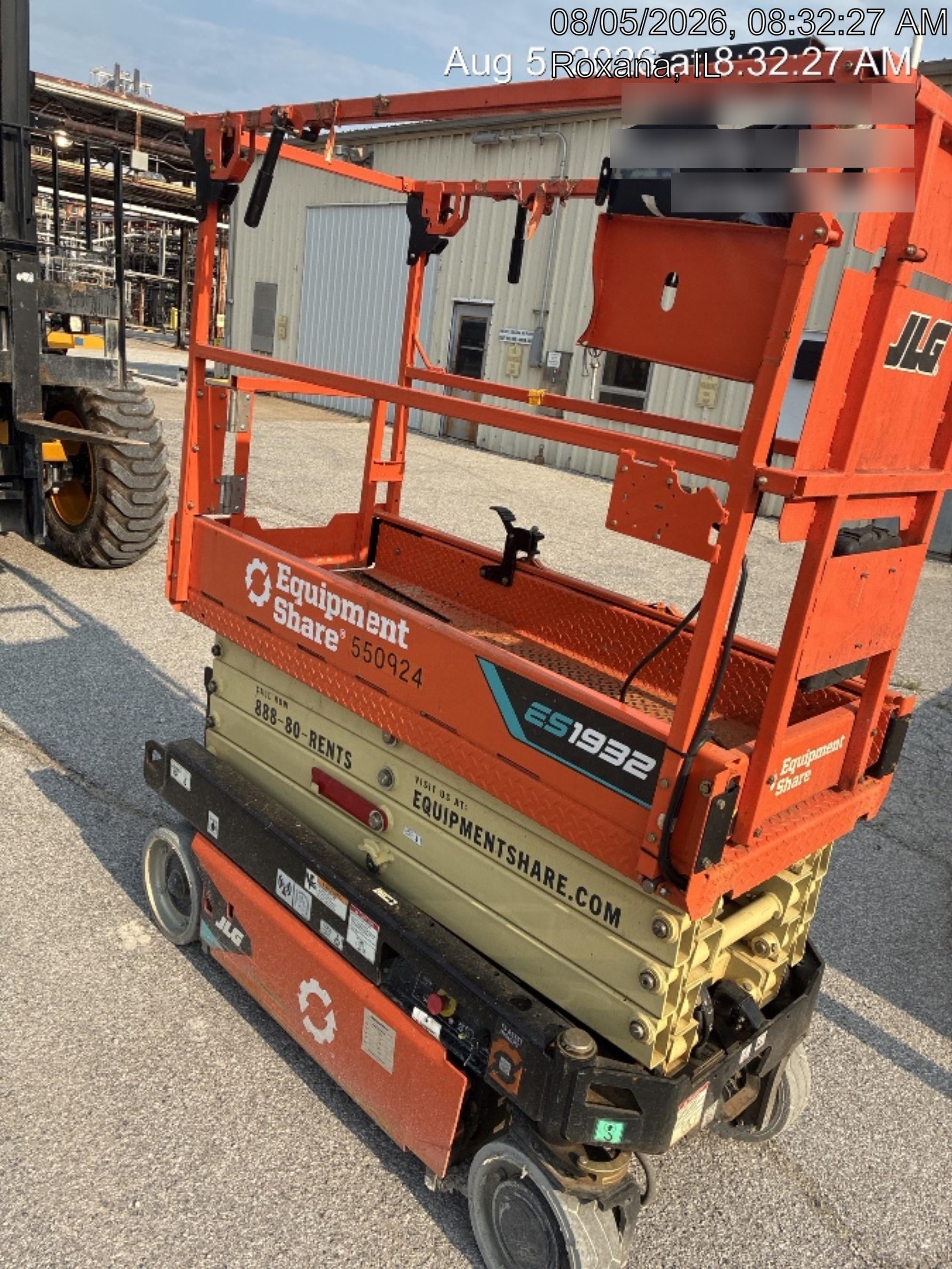 2025 JLG ES1932