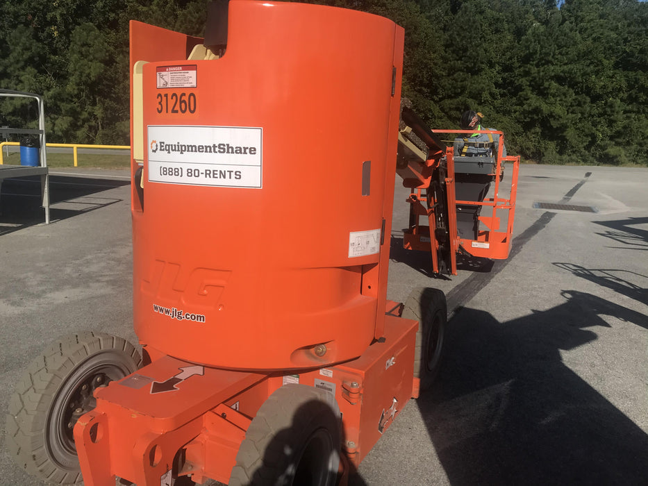2019 JLG E300AJP