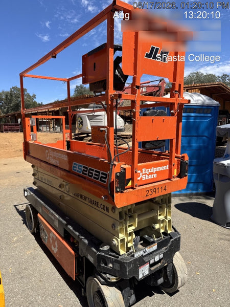 2022 JLG ES2632