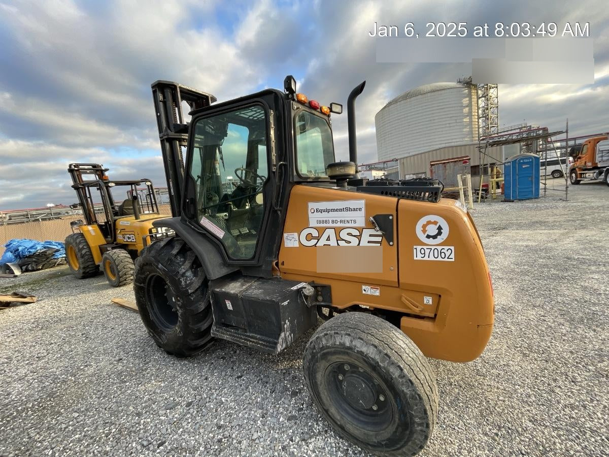 2021 CASE 586H