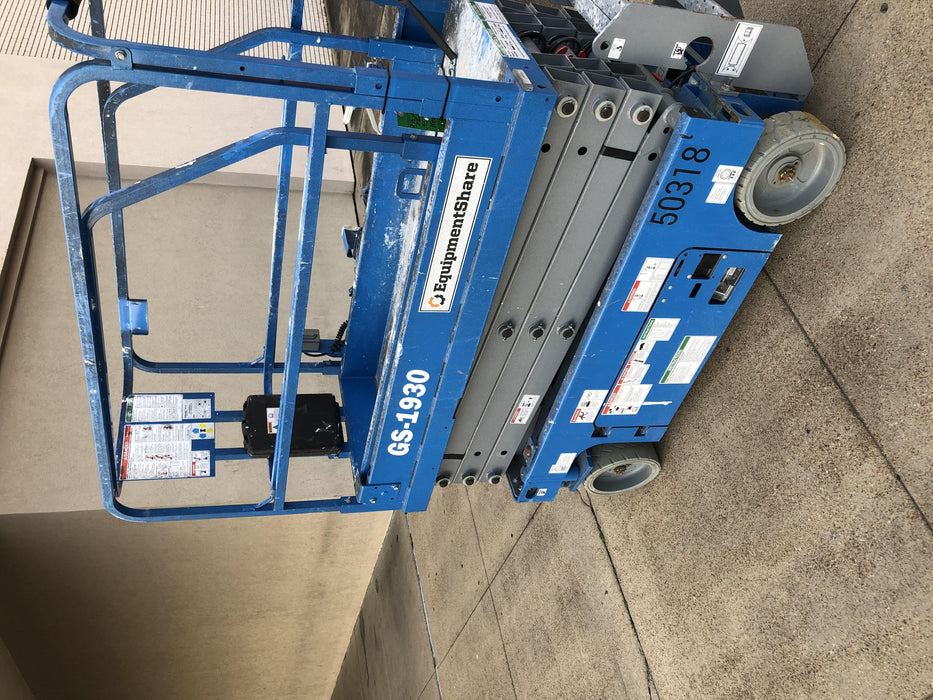 2019 Genie GS-1930 Fixed Rails with Chain Entry