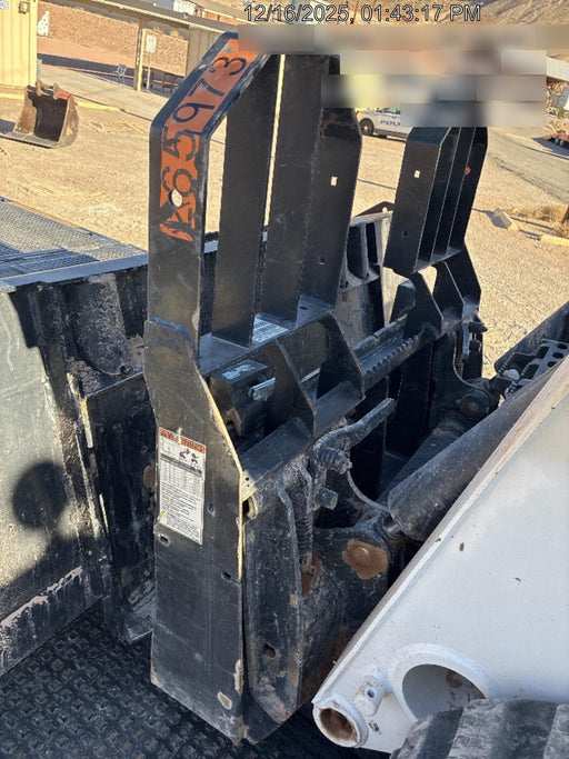 2021 TAKEUCHI 48" Pallet Forks - Takeuchi