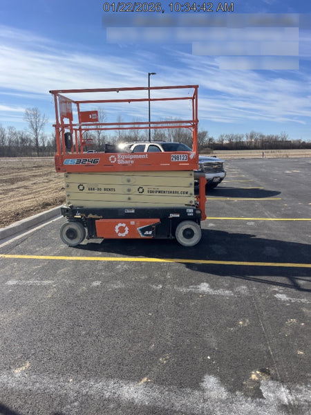 2023 JLG ES3246