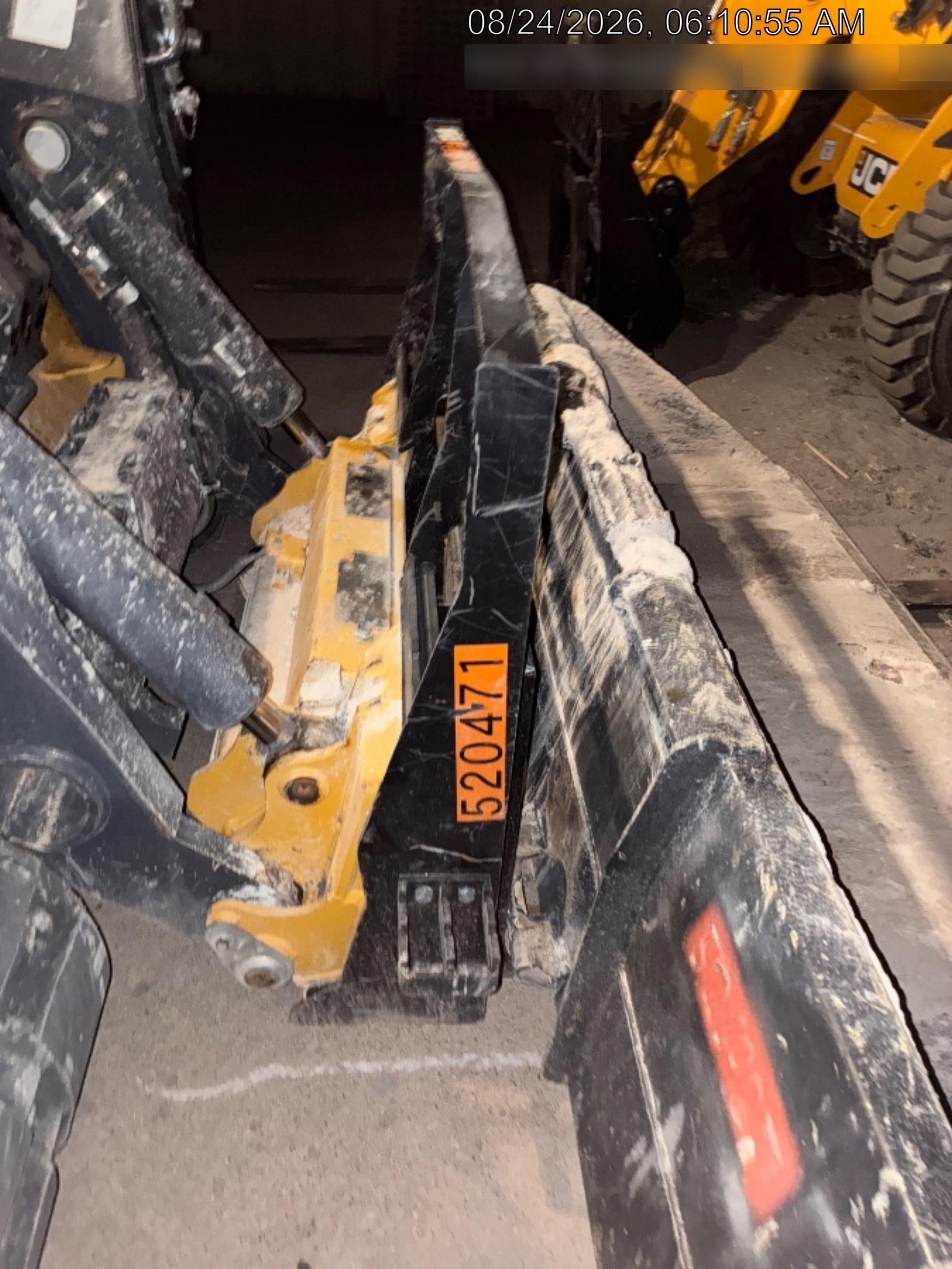 2025 ARROW MATERIAL HANDLING 60" Pallet Forks - Arrow
