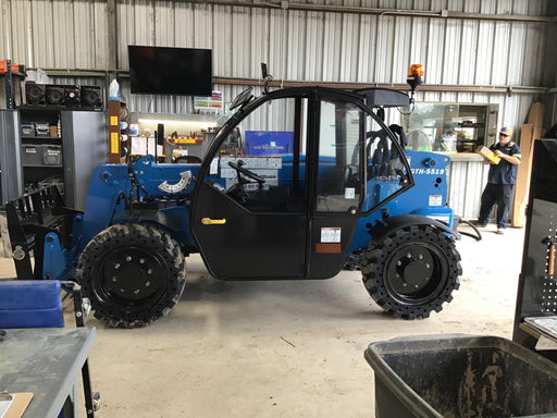 2020 Genie GTH-5519 Cab/Heat/Air, Solid Tires, Work Lights, Beacon, Aux Hydraulics, Back up Alarm