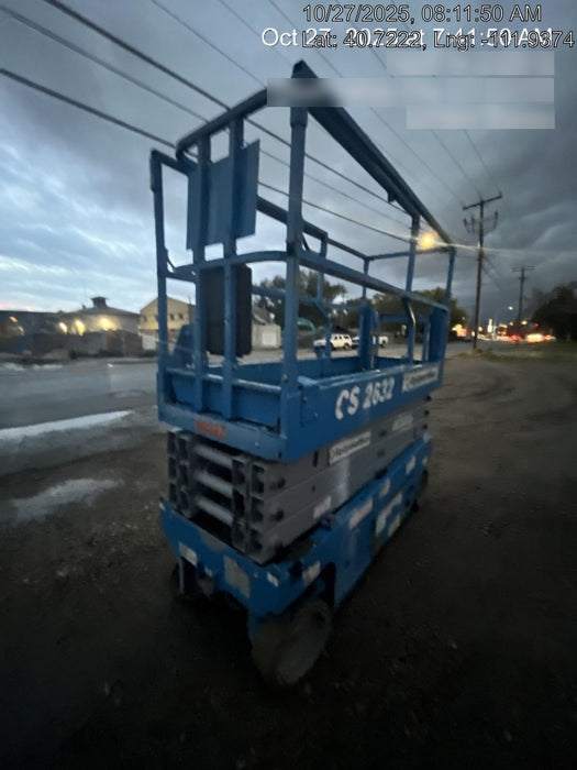 2019 Genie GS-2632 Folding rails with half height swing gate