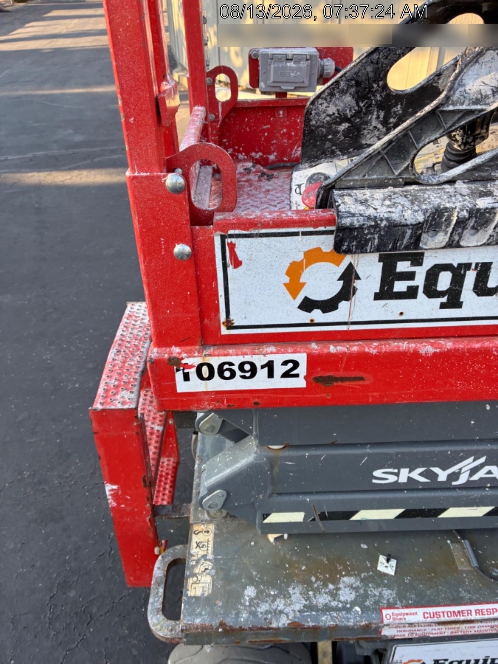 2020 Skyjack SJIII-3219 Solid NM Tires, Half height spring hinged entry gate, Dual Beacons, 800W Inverter