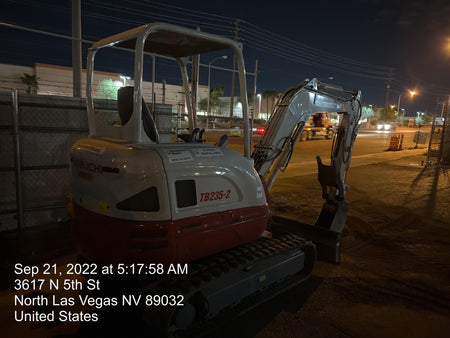 2022 TAKEUCHI TB235-2R