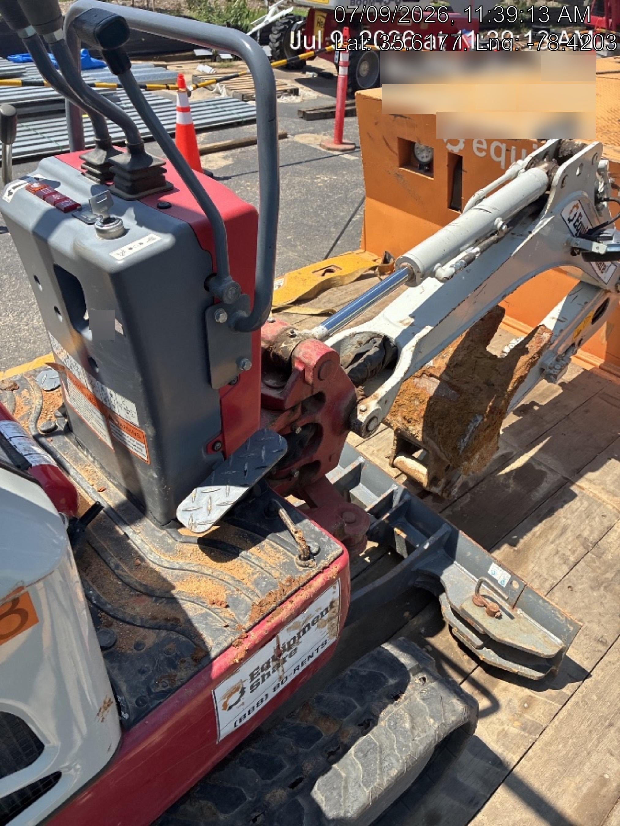 2022 TAKEUCHI TB210R