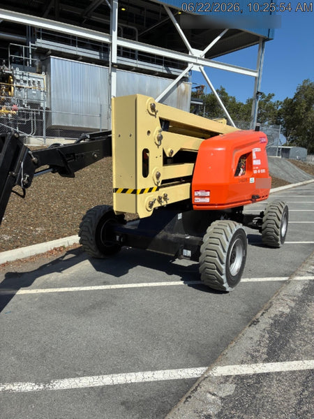 2019 JLG 430LRT