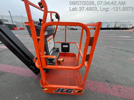 2025 JLG E300AJP