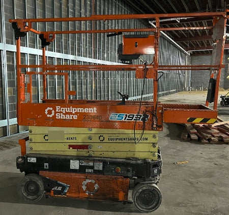 2022 JLG ES1932