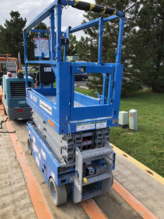 2020 Genie GS-1930 Solid Non Marking Tires, Beacon, Folding rails with half height swing gate