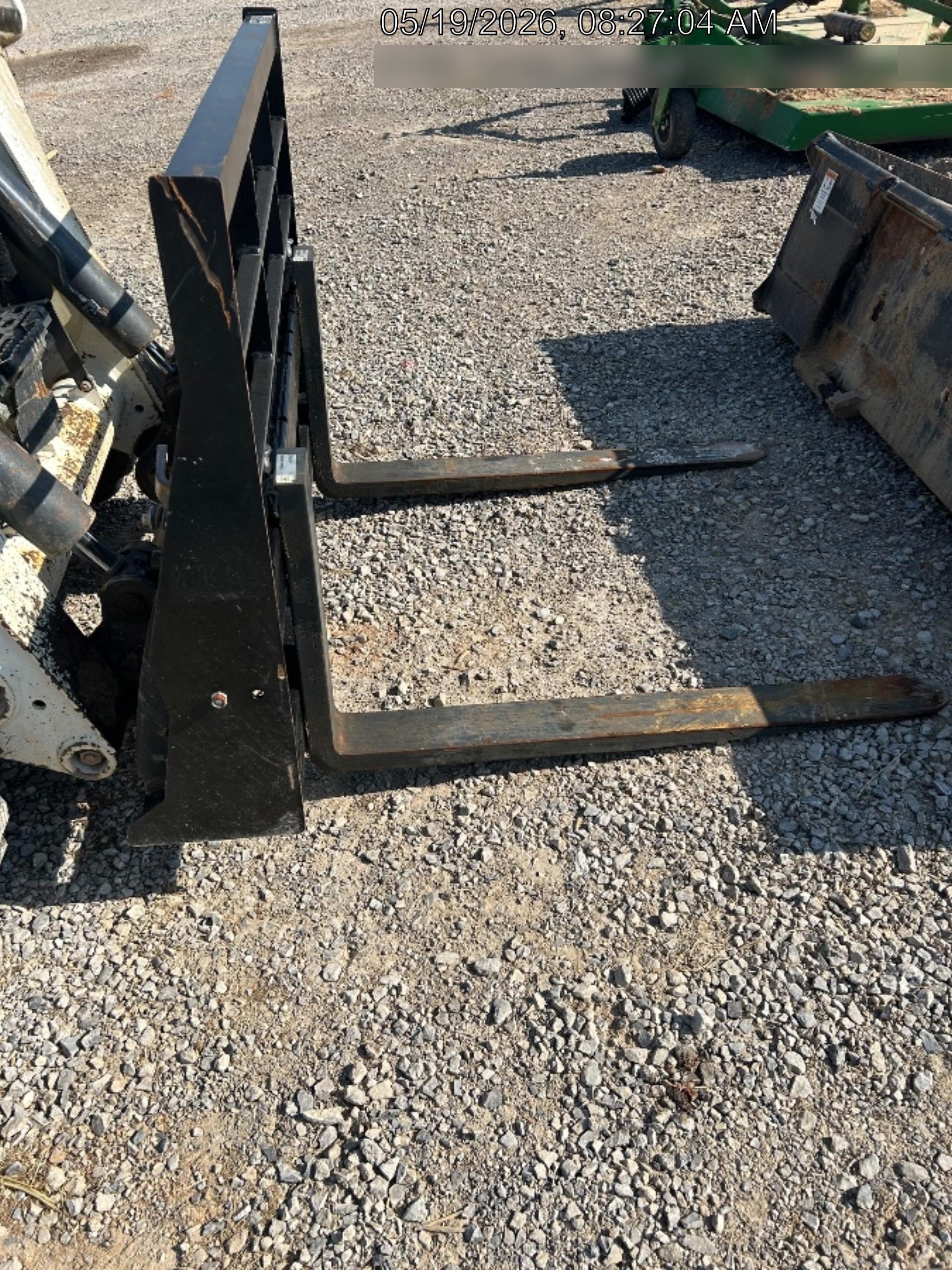 2025 ARROW MATERIAL HANDLING 24" Pallet Fork Frame