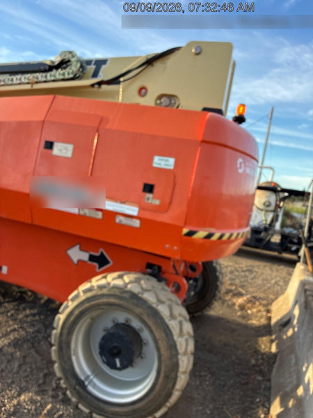 2023 JLG 860SJ
