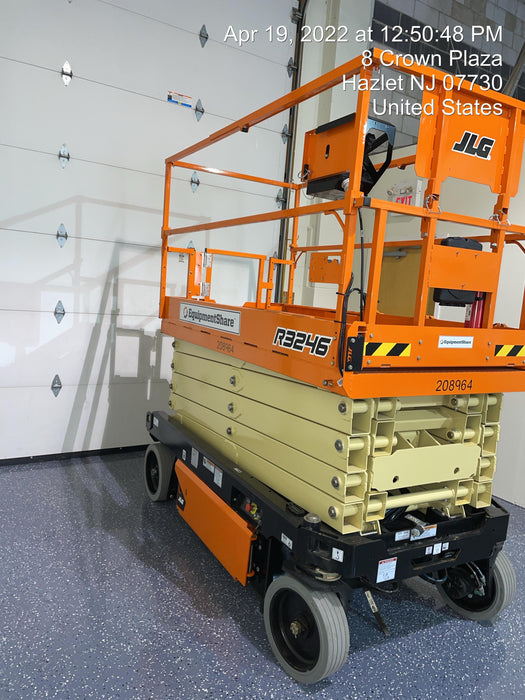 2022 JLG R3246