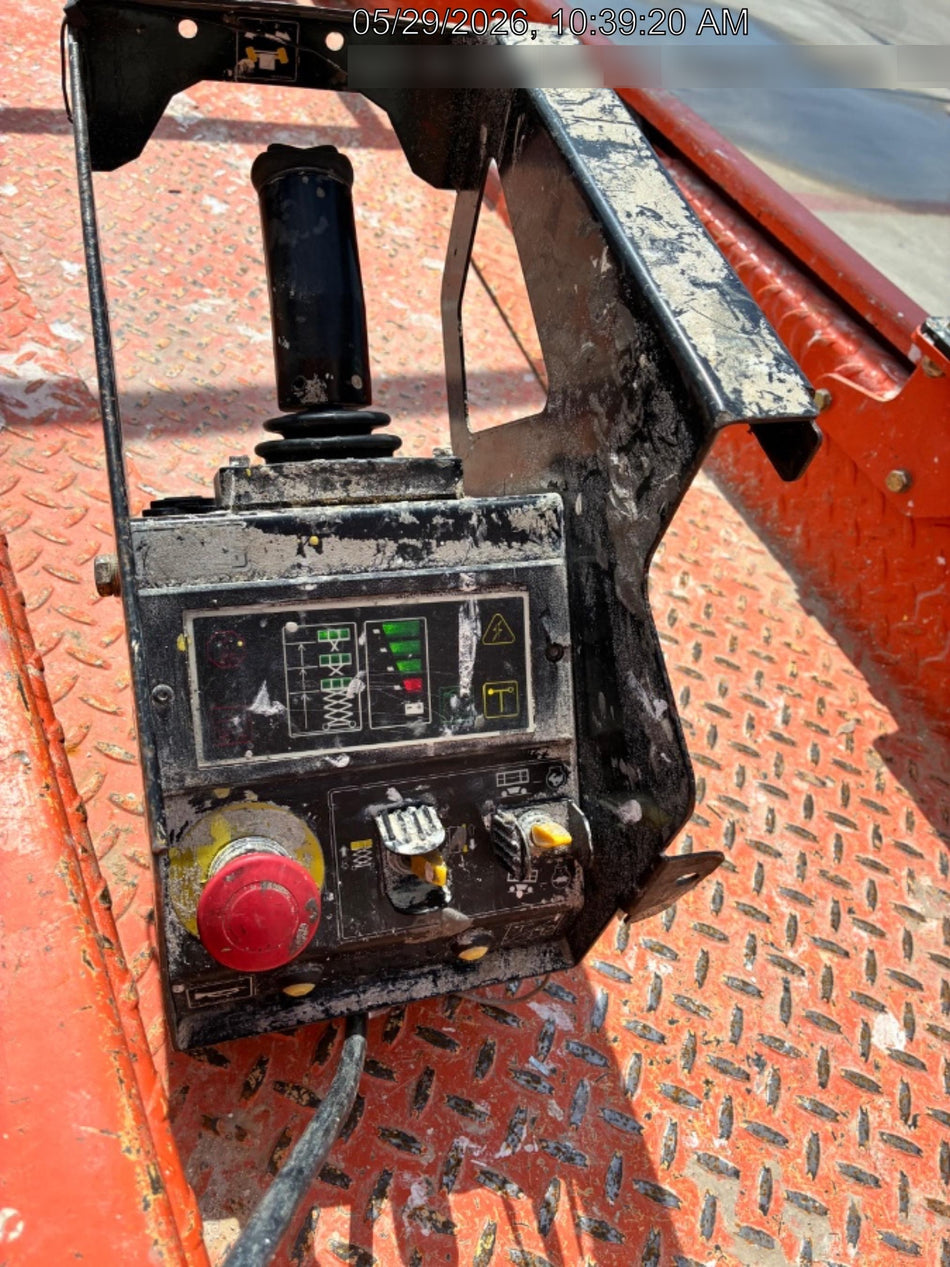 2023 JLG ES2632