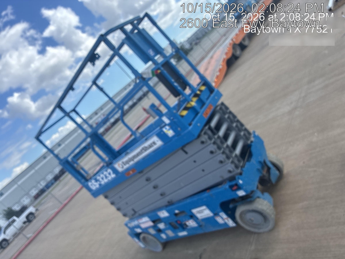 2023 GENIE GS-3232