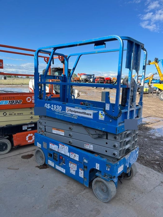 2020 Genie GS-1930 Solid Non Marking Tires, Beacon, Folding rails with half height swing gate