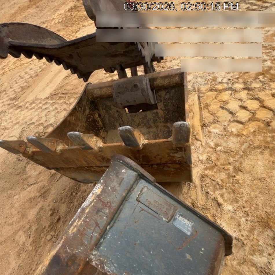 2025 TAKEUCHI 24" Bucket Takeuchi