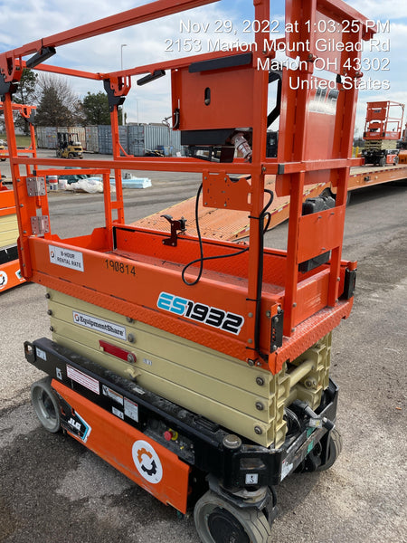 2021 JLG ES1932