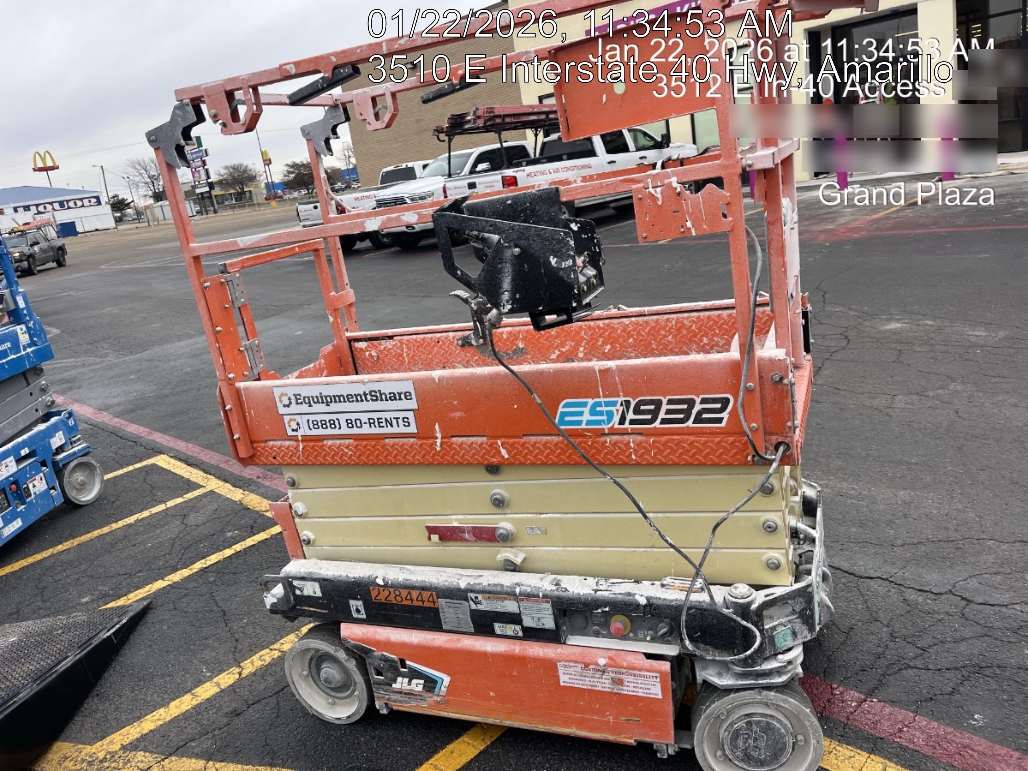 2022 JLG ES1932