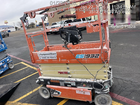 2022 JLG ES1932
