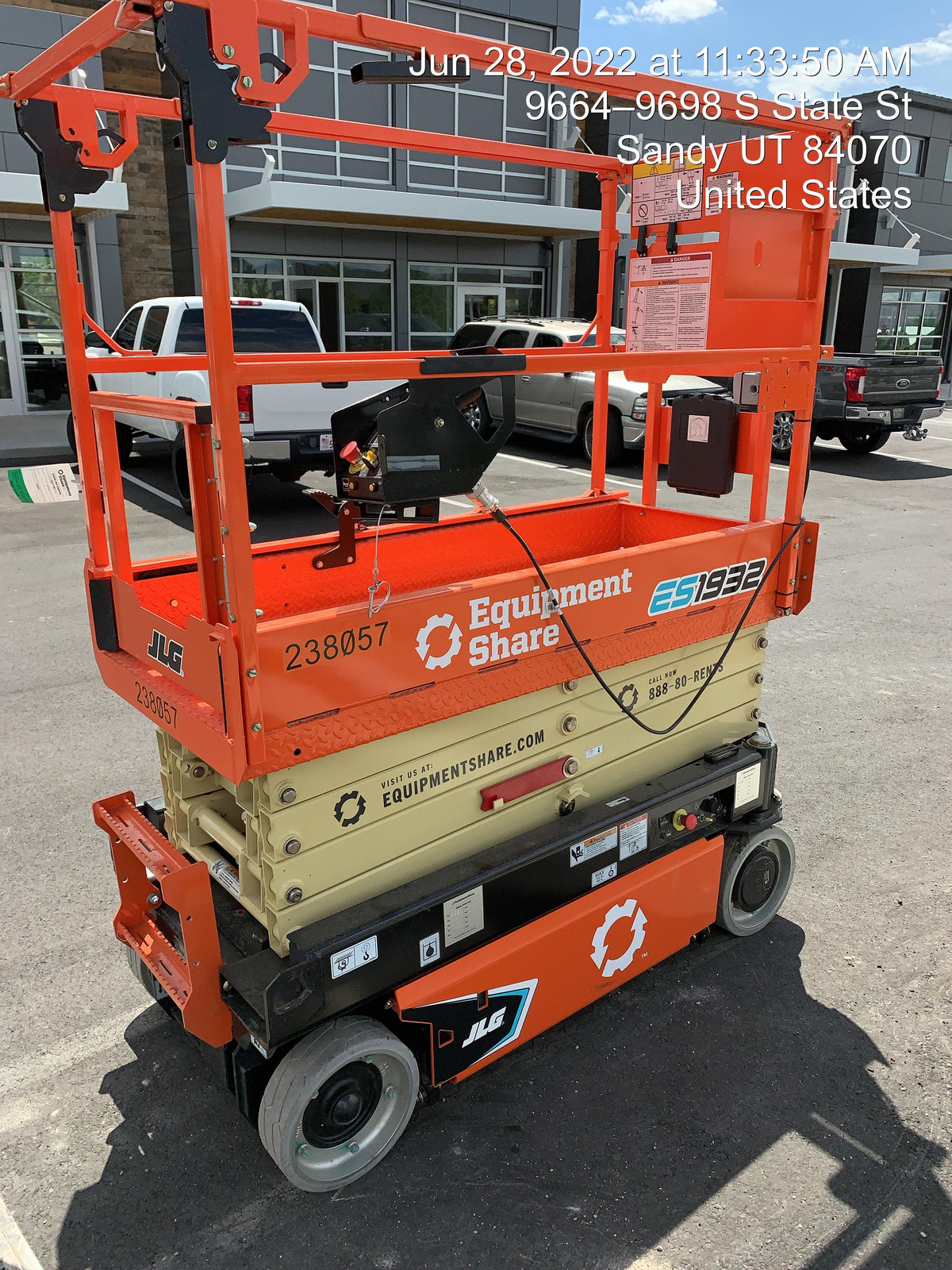 2022 JLG ES1932