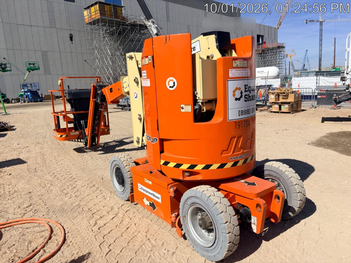 2025 JLG E300AJP
