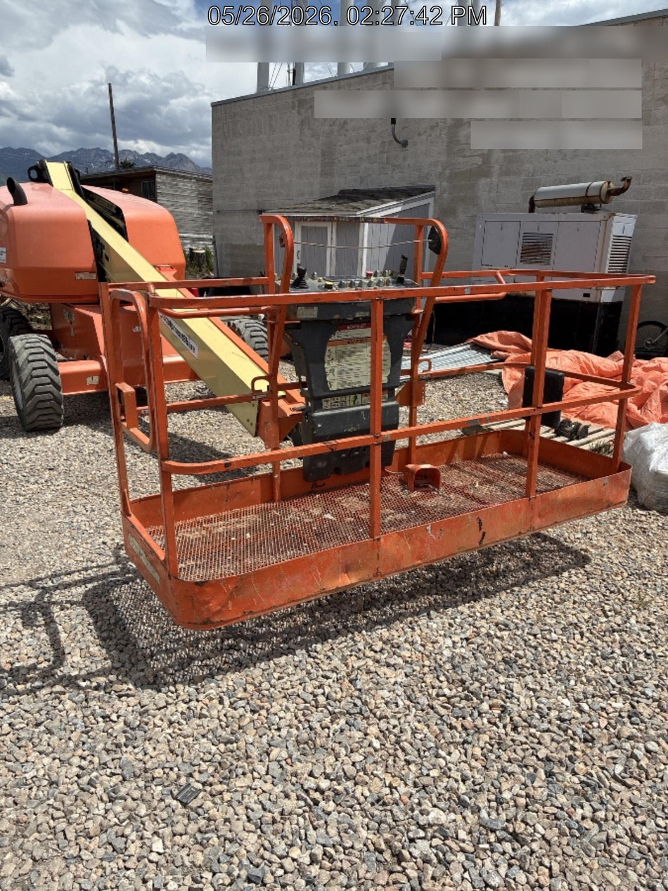 2019 JLG 400S