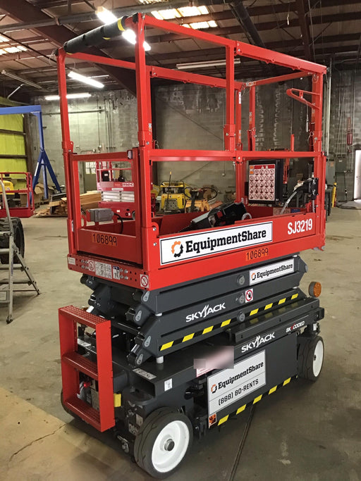 2020 Skyjack SJIII-3219 Solid NM Tires, Half height spring hinged entry gate, Dual Beacons, 800W Inverter