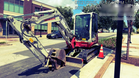 2023 TAKEUCHI TB250-2CR