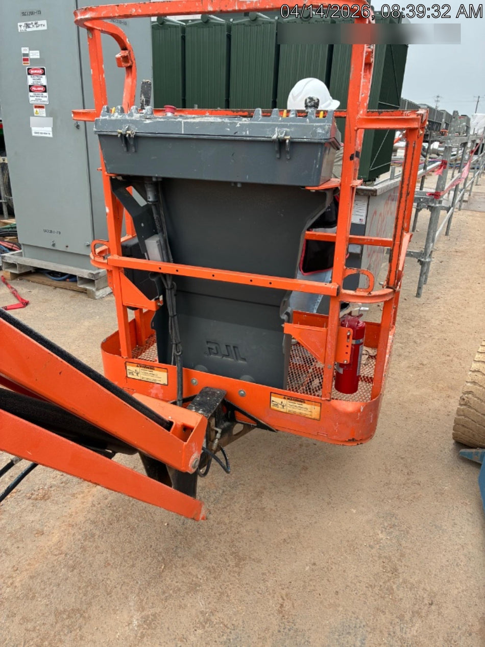 2019 JLG E400AJPN